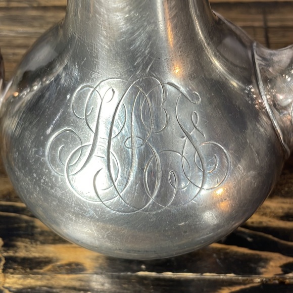 Reed and Barton silver plated teapot #60 - Picture 8 of 11